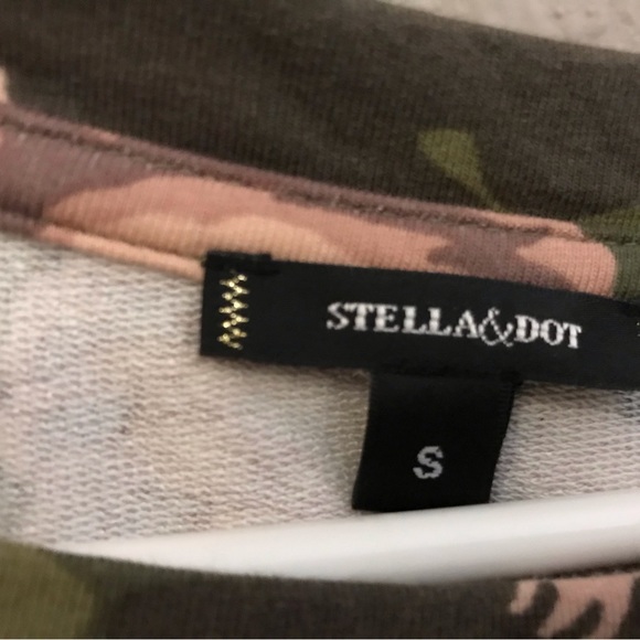 Stella & Dot Crush It Pullover - Picture 4 of 9